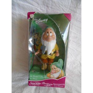 Disney Snow White and the seven Dwarfs Bashful Doll w/ Shovel & Gems Collectors!